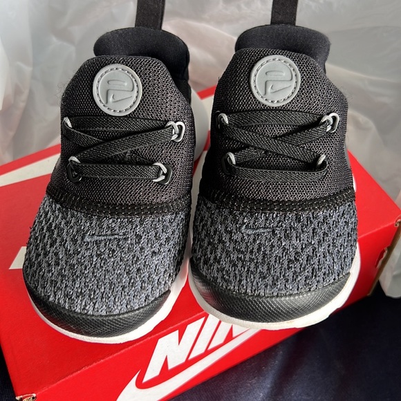 Toddler Nike Prestos EUC - Picture 3 of 7